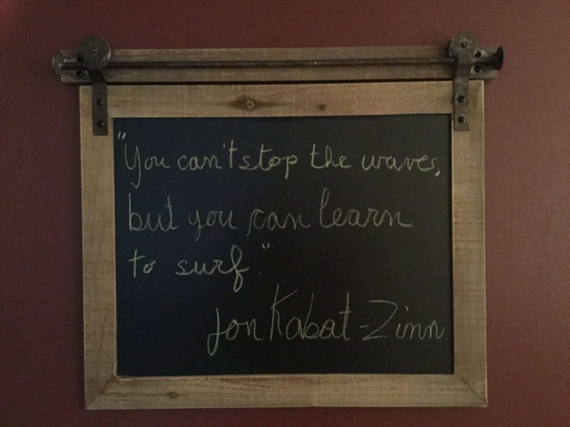 À mes amis surfers, une citation de Jon Kabat-Zinn