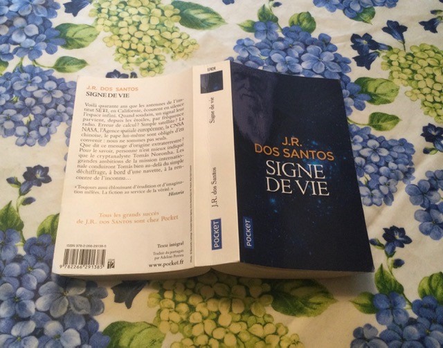Livre signe de vie et quatrième de couverture