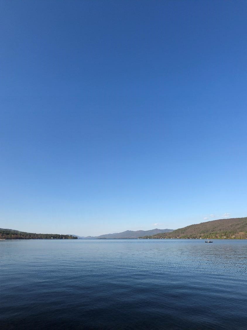 Lac George, NY (crédit photo Phrenssynnes)