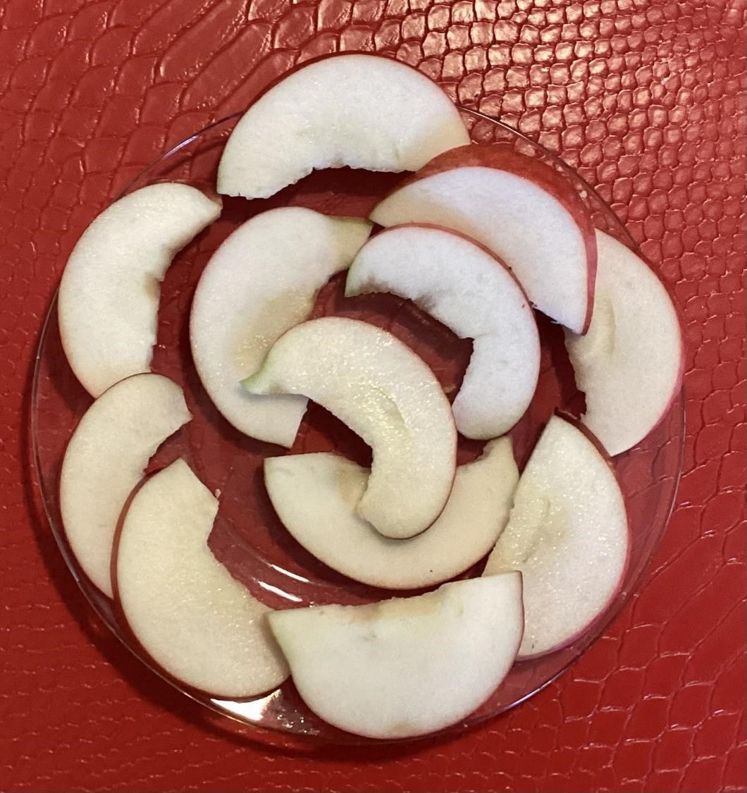 Tranches de pommes pour muffins à la farine de pois (crédit photo Phrenssynnes)