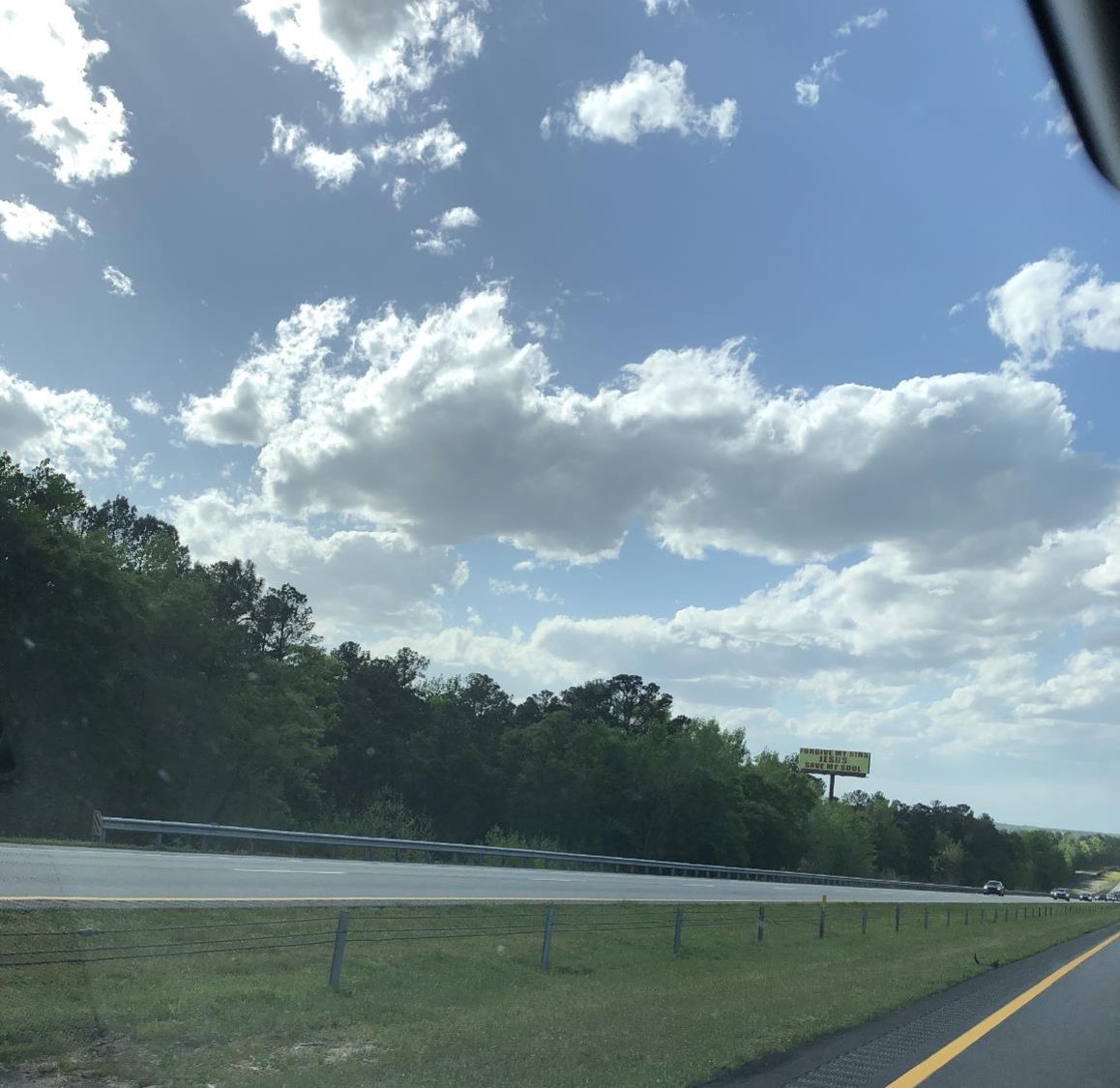 Les hautes annonces au loin (crédit photo Phrenssynnes)