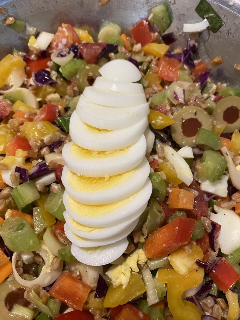 Salade de farro avec oeuf (crédit photo Phrenssynnes)